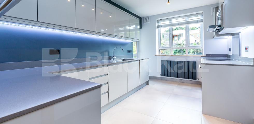 Stunning two bed with easy access to City and Central London! Great Percy Street, Kings Cross